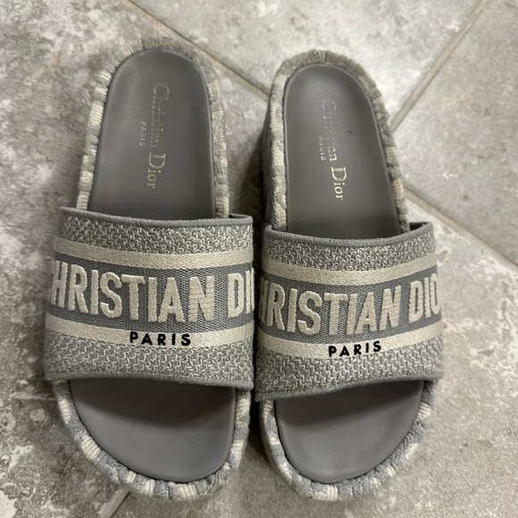 Christian Dior flat form - Picture 2 of 3